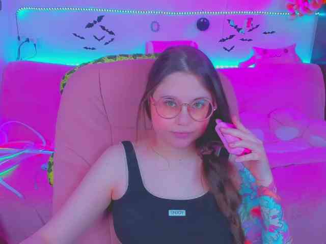 LoliSuccub webcam