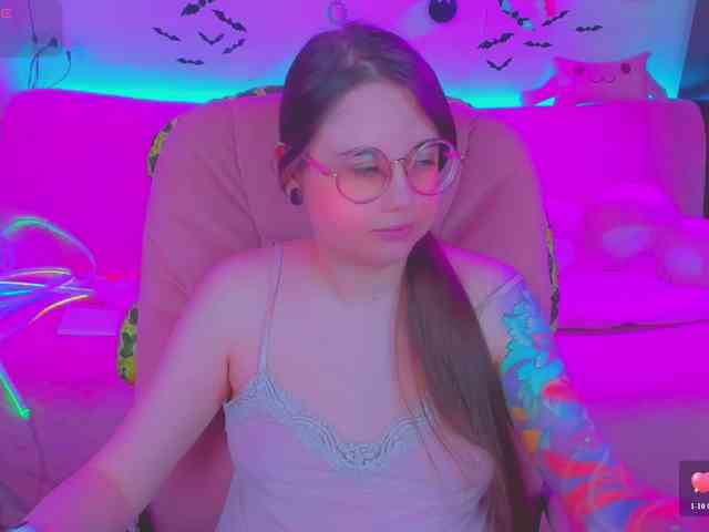 LoliSuccub webcam
