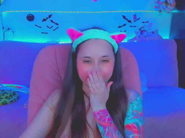 LoliSuccub webcam