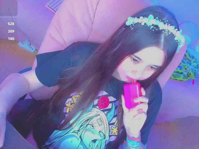 LoliSuccub webcam