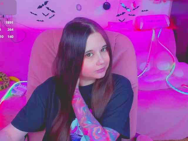 LoliSuccub webcam