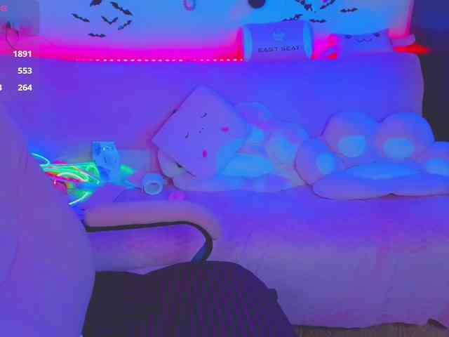 LoliSuccub webcam