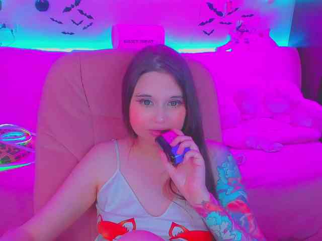 LoliSuccub webcam