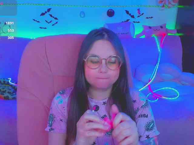 LoliSuccub webcam