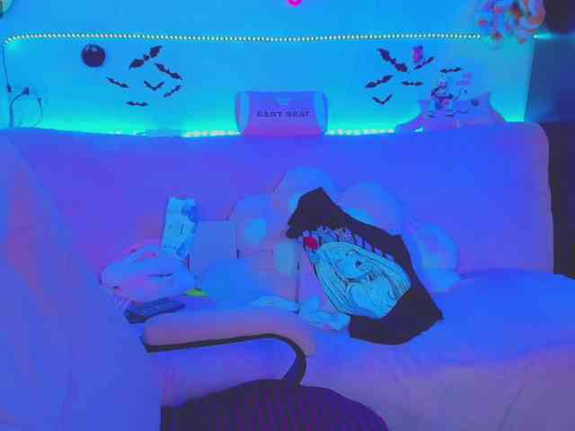 LoliSuccub webcam