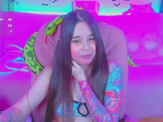 LoliSuccub webcam