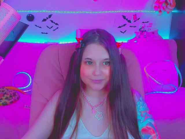 LoliSuccub webcam