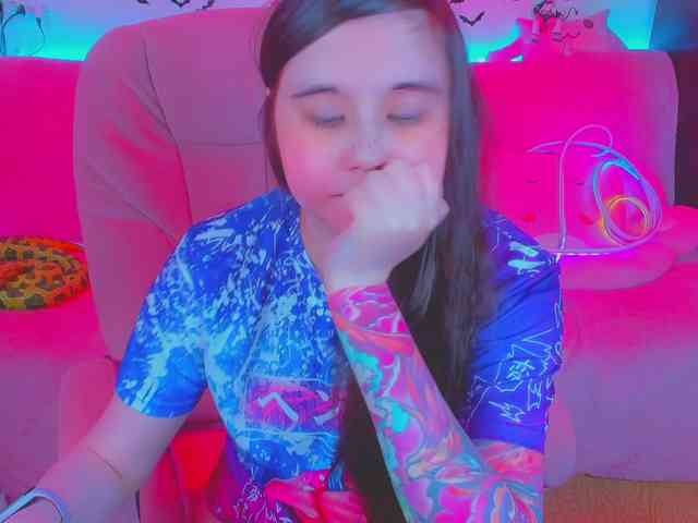 LoliSuccub webcam