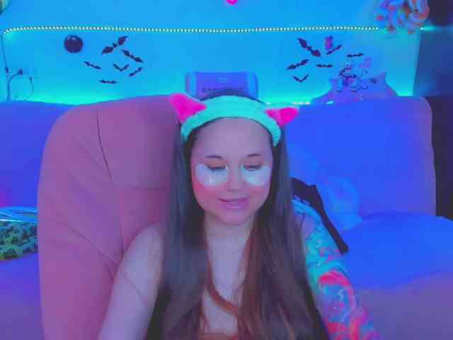 LoliSuccub webcam