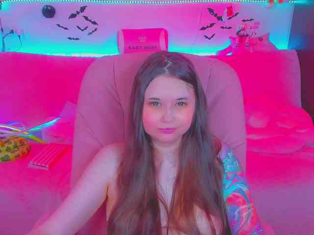 LoliSuccub webcam