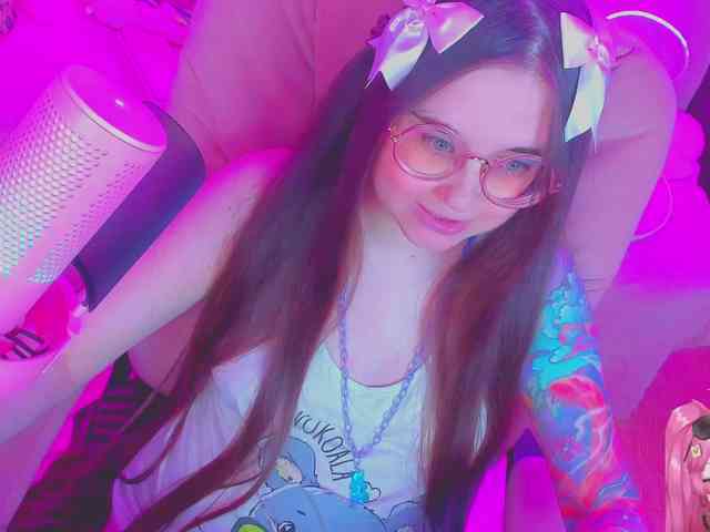 LoliSuccub webcam