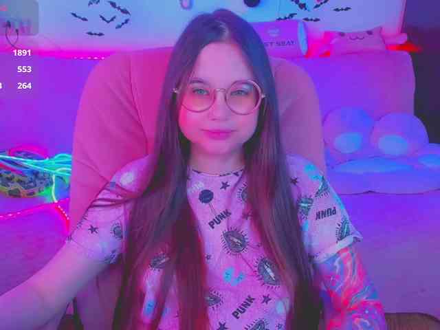 LoliSuccub webcam