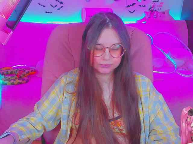 LoliSuccub webcam