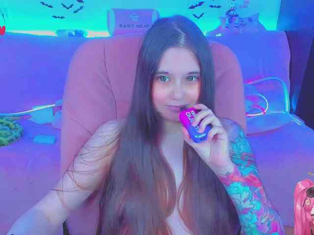 LoliSuccub webcam