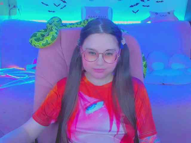 LoliSuccub webcam