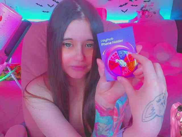LoliSuccub webcam