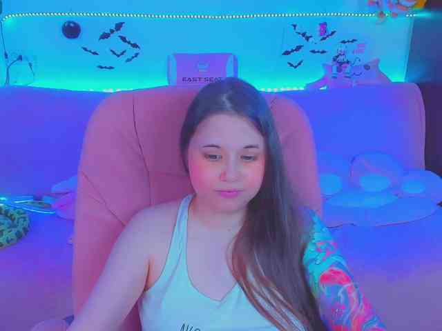 LoliSuccub webcam