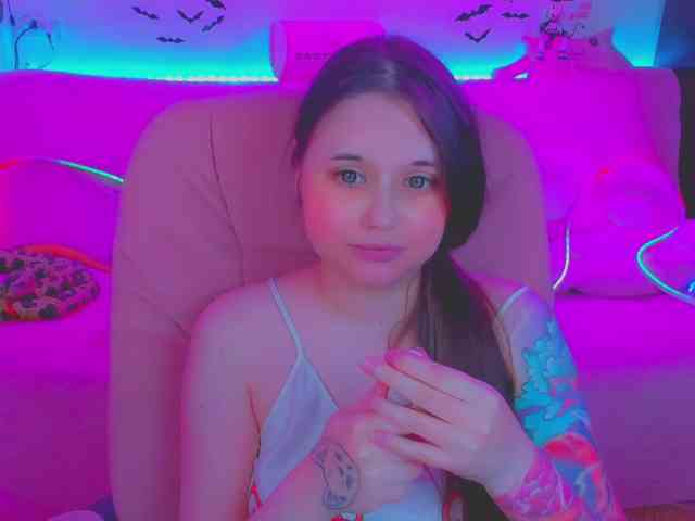 LoliSuccub webcam