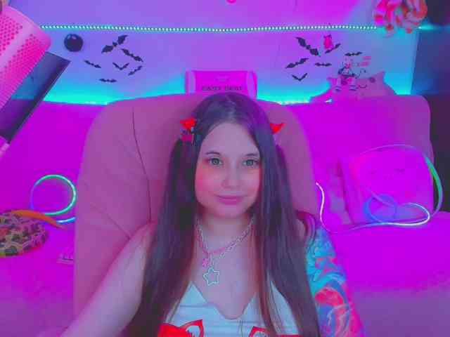 LoliSuccub webcam