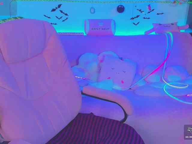 LoliSuccub webcam