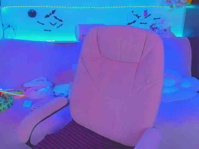 LoliSuccub webcam