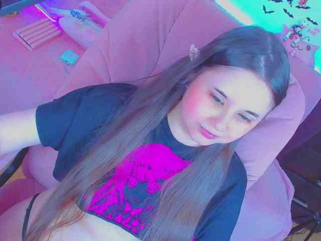 LoliSuccub webcam