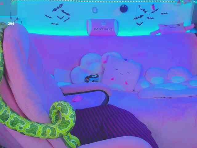 LoliSuccub webcam