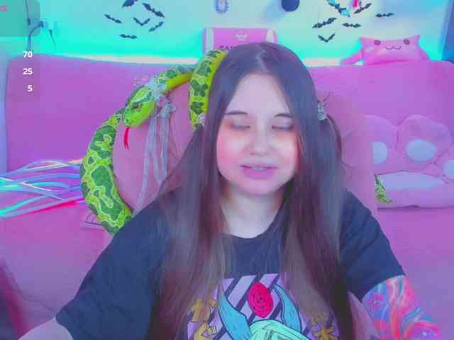 LoliSuccub webcam