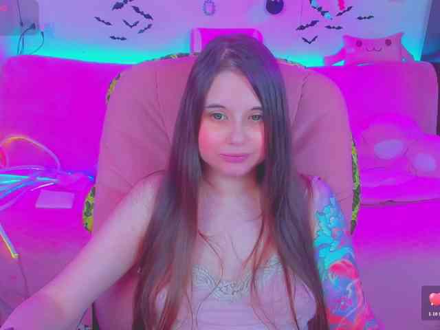 LoliSuccub webcam