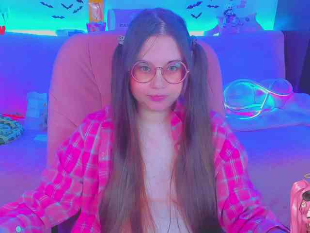 LoliSuccub webcam