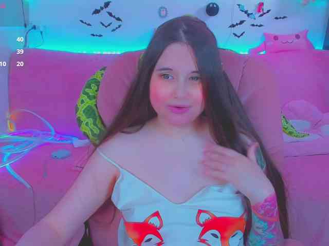 LoliSuccub webcam