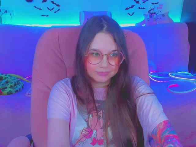 LoliSuccub webcam
