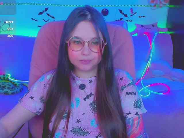 LoliSuccub webcam