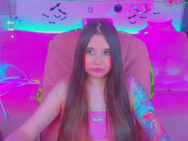 LoliSuccub webcam