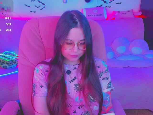 LoliSuccub webcam