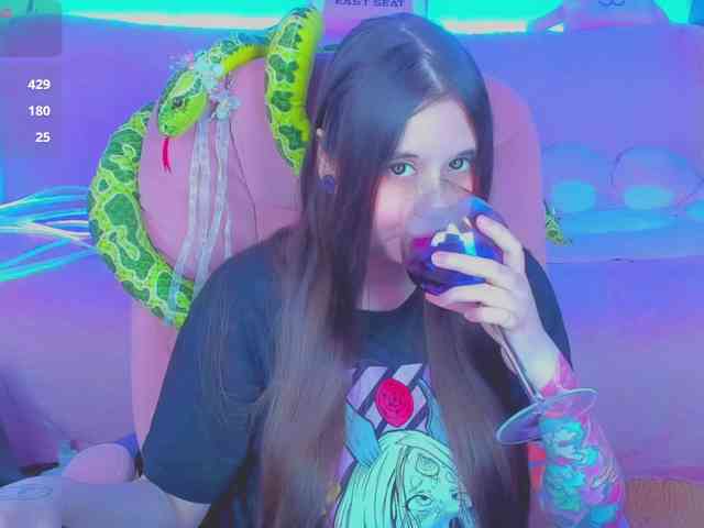 LoliSuccub webcam