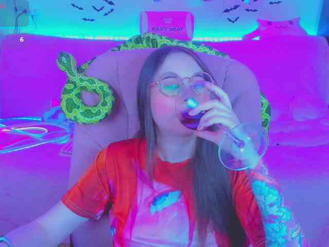 LoliSuccub webcam