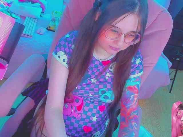 LoliSuccub webcam