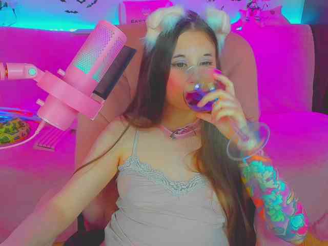 LoliSuccub webcam