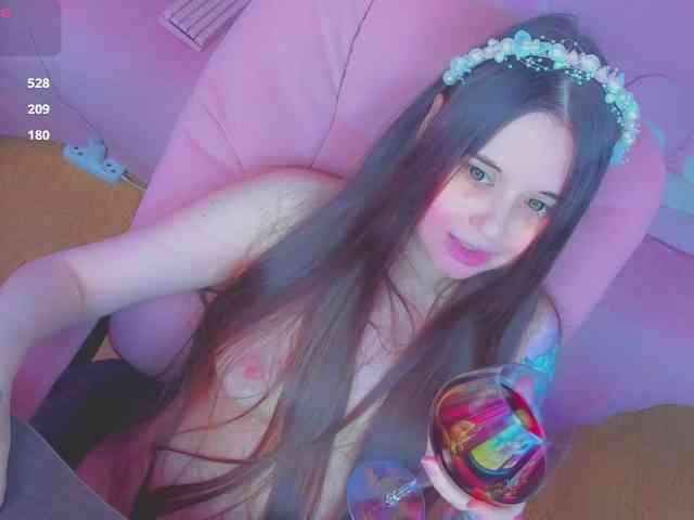 LoliSuccub webcam