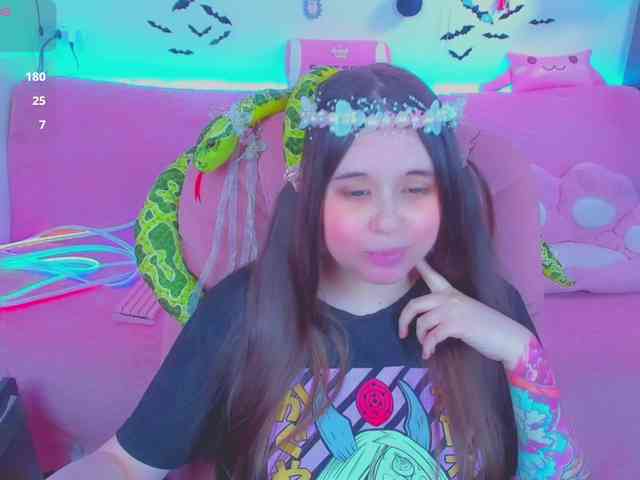 LoliSuccub webcam