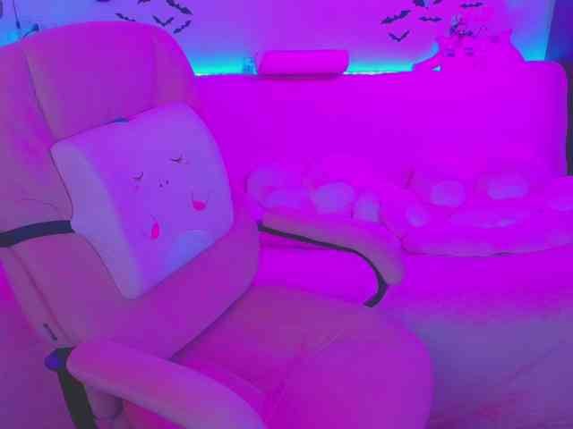 LoliSuccub webcam