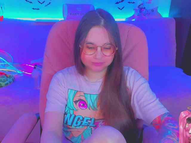 LoliSuccub webcam