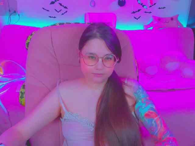 LoliSuccub webcam
