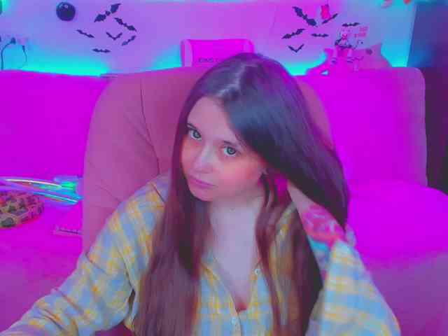 LoliSuccub webcam