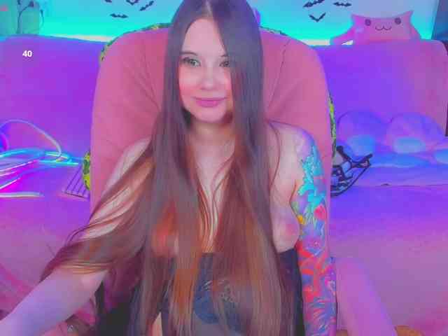LoliSuccub webcam