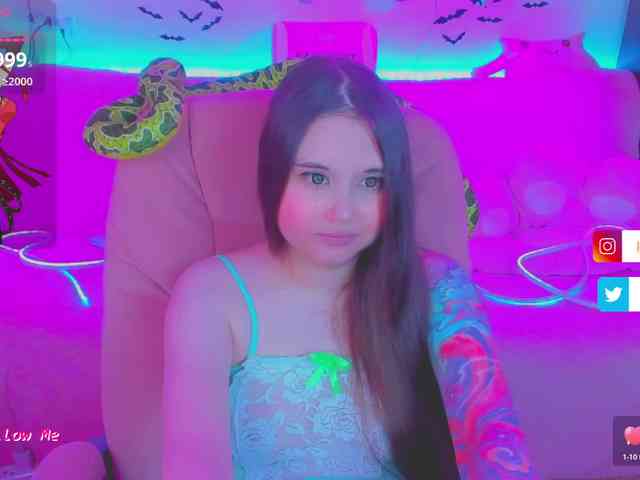 LoliSuccub webcam