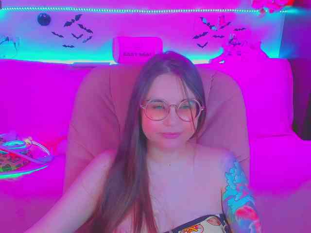 LoliSuccub webcam