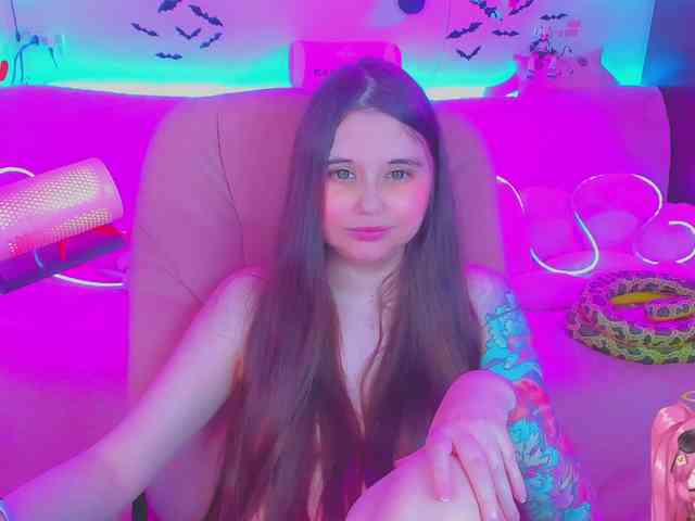 LoliSuccub webcam