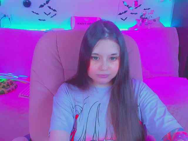 LoliSuccub webcam